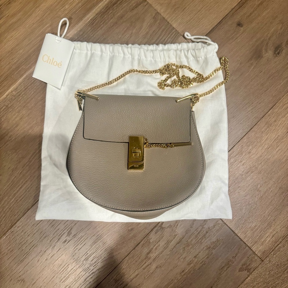 Chloe Drew Crossbody Bag in Motty Grey